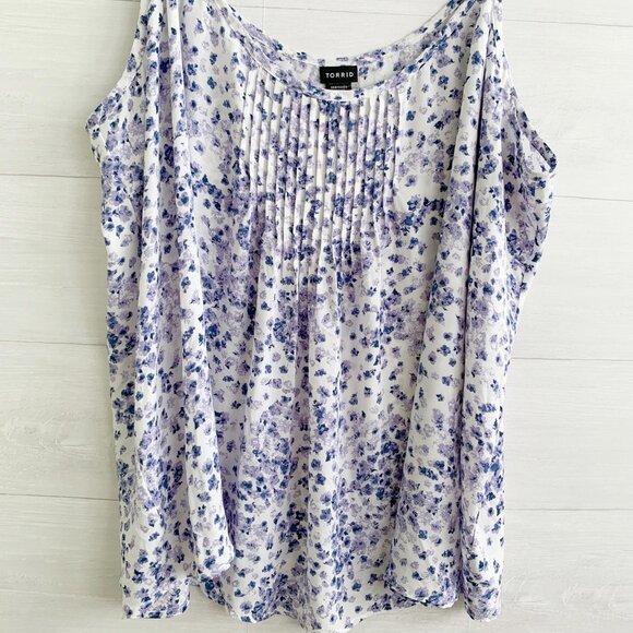 Torrid - Purple blue floral chiffon pleated cami tank, sz 5 5X - Picture 2 of 5